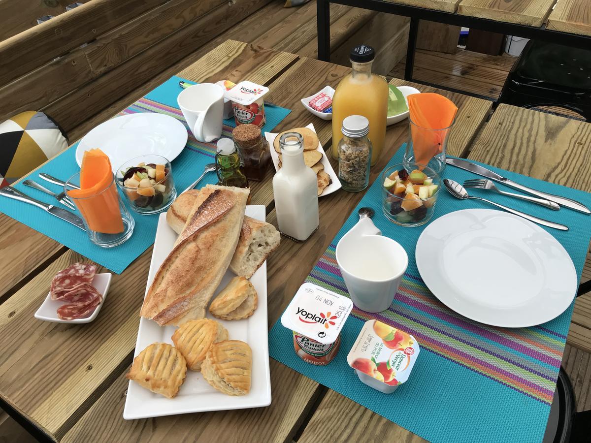 Le Lambablanc Bed and Breakfast Bras-Panon Zewnętrze zdjęcie