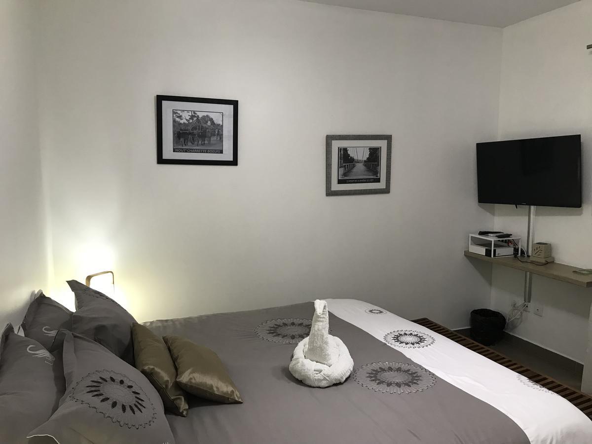 Le Lambablanc Bed and Breakfast Bras-Panon Zewnętrze zdjęcie
